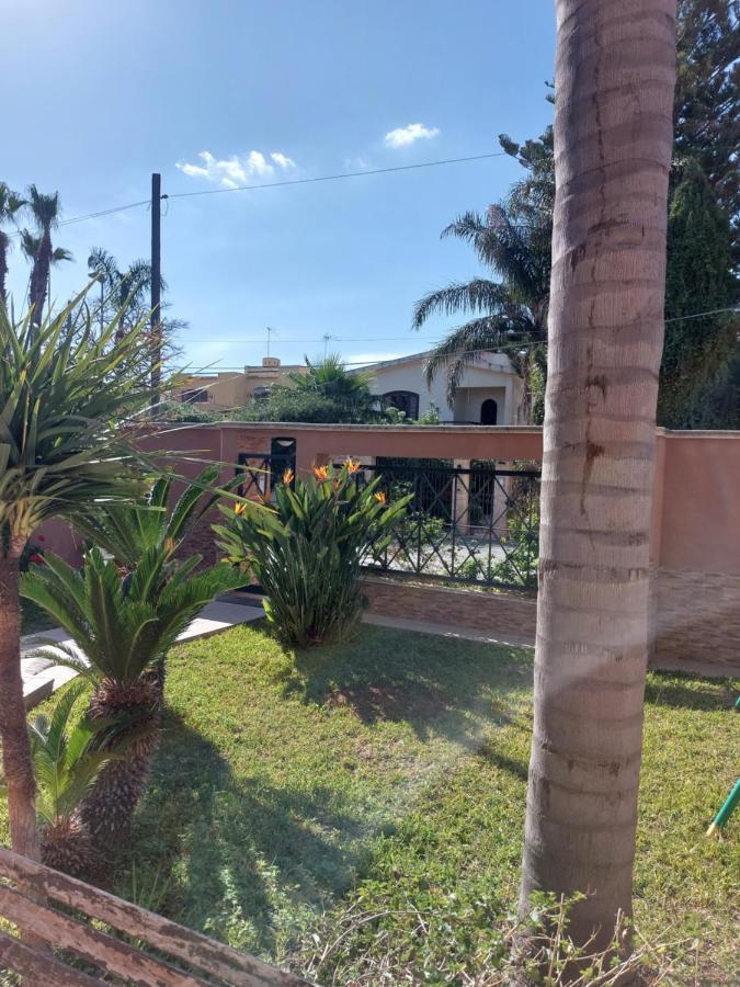 Casa Con Giardino Giacalone Aparthotel Mazara del Vallo Luaran gambar